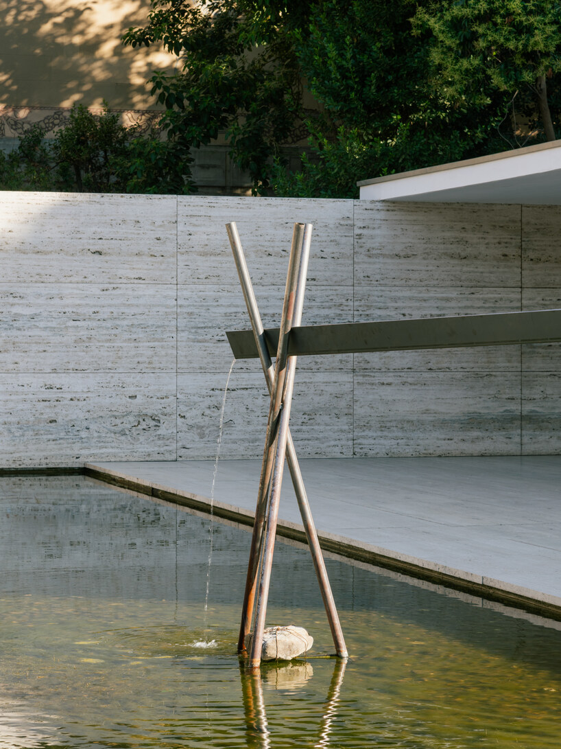 plou prou makes water evaporation visible at mies van der rohes barcelona pavilion 6