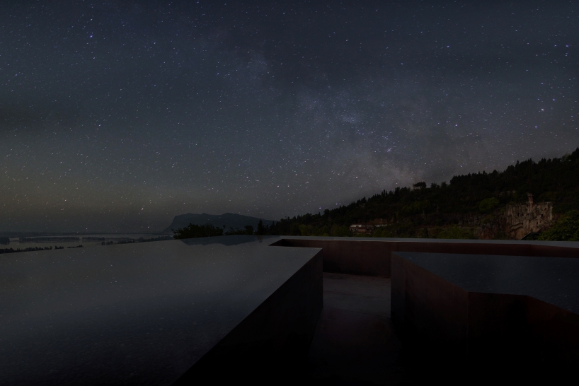 gad designs fragmented infinity volume for mountain & sea art museum in china
