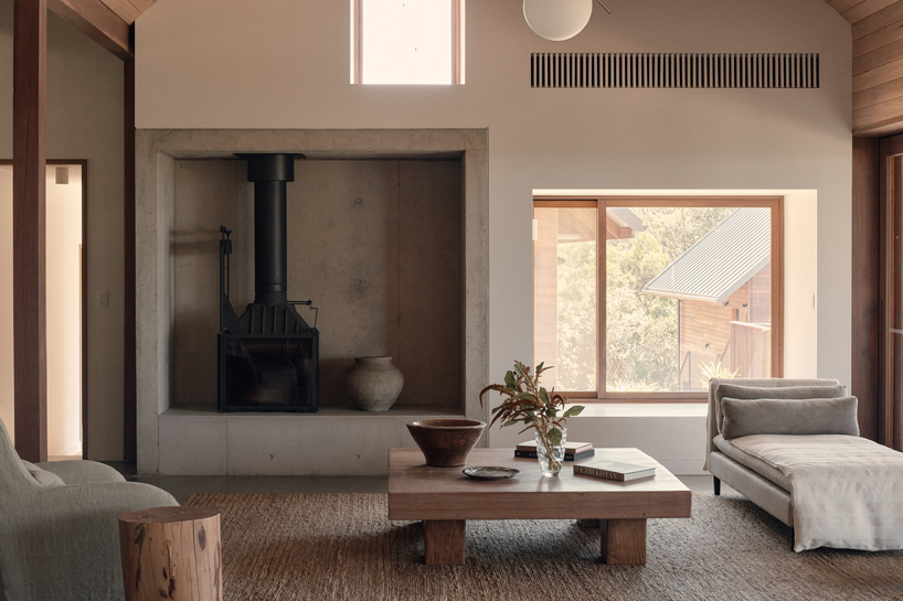 sealand architects' timber residence australis takes after noosa's traditional homes