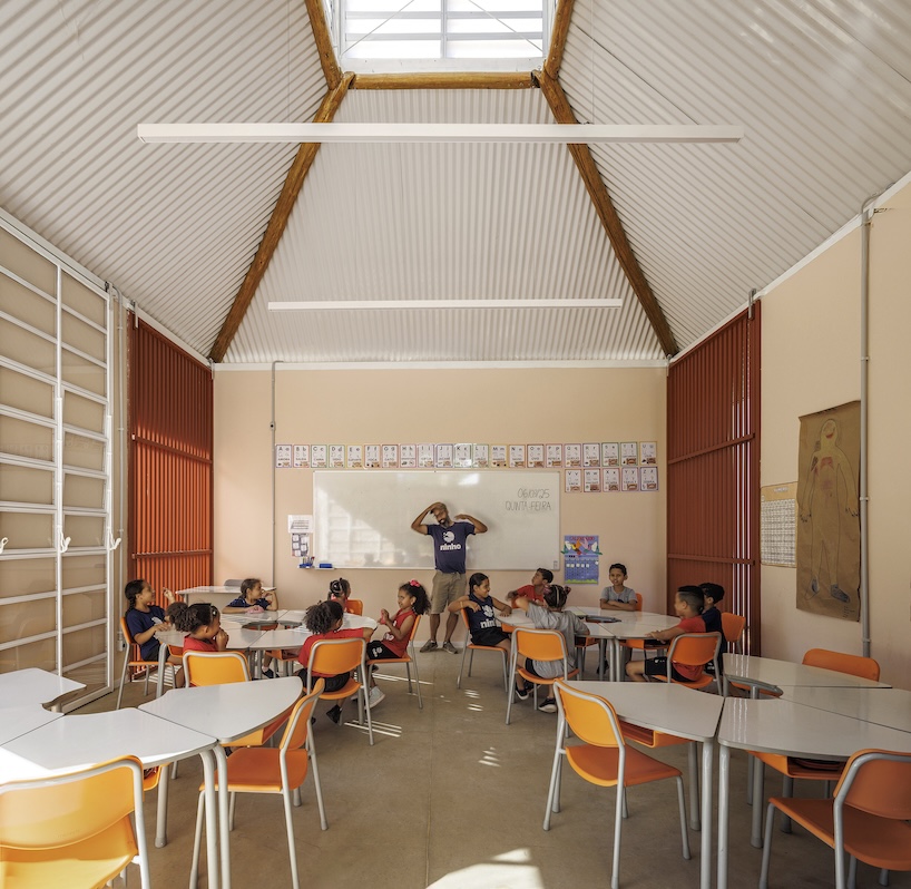 Sustainable architectural design of Vila Ninho school integrated with the surrounding environment