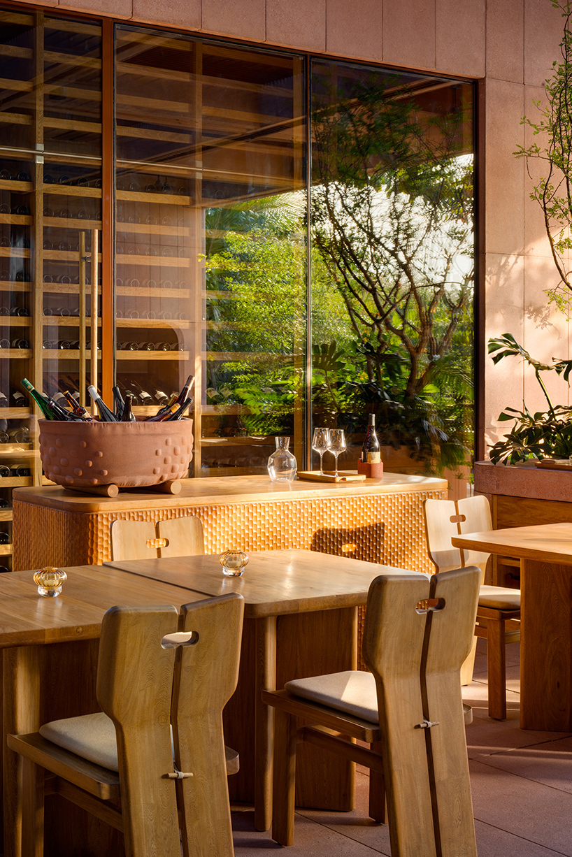 ignacio urquiza and ana paula de alba set sand-toned monolithic restaurant on mexico’s coast