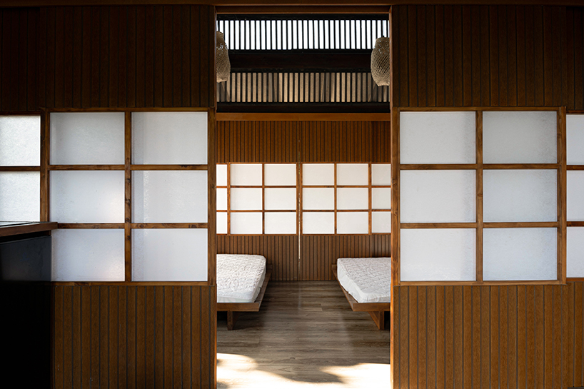 dark timber planks enfold retreat by baquio arquitectura within ecuador's chocó forest