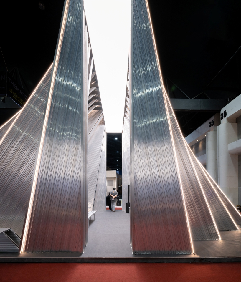 fan-shaped aluminum structure shapes unfold demountable exhibition pavilion - 5