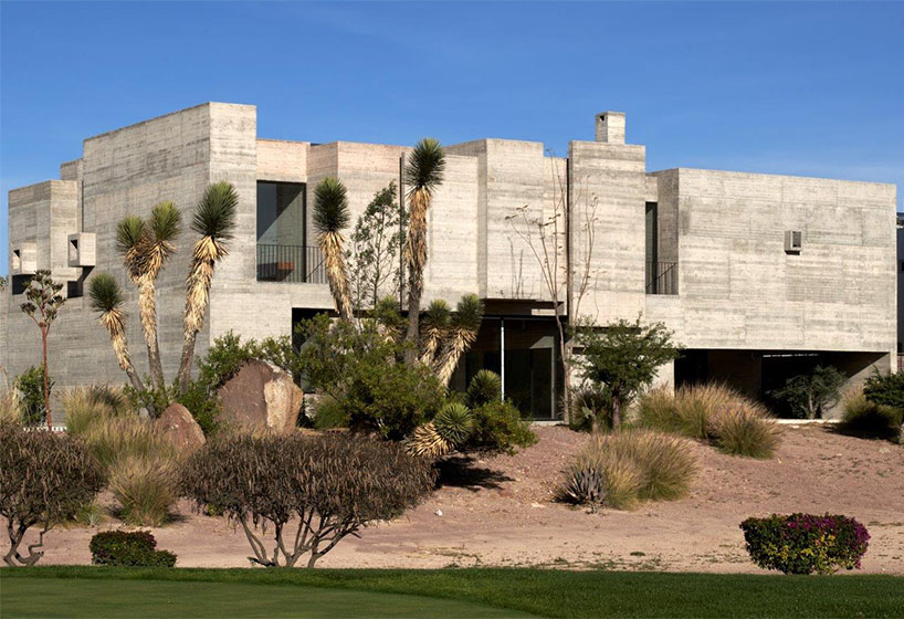 protruding forms made of solid concrete compose hmz house in mexico