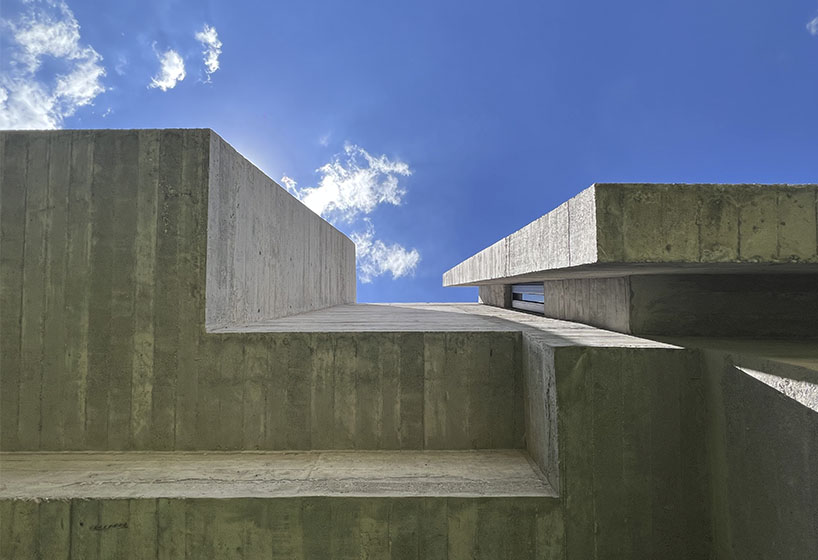 protruding forms made of solid concrete compose hmz house in mexico