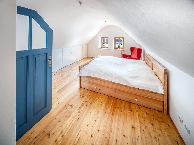 balda architekti reconstructs mid-19th century house in the czech republic