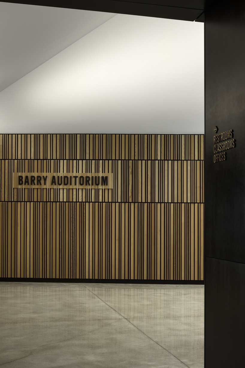 studio loutsis integrates timber wayfinding into snøhetta’s theodore roosevelt library - 2