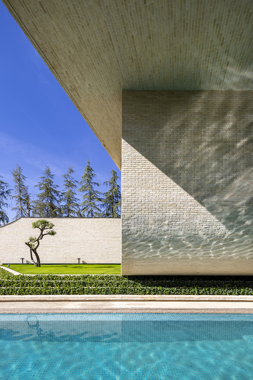 the central courtyard villa 6