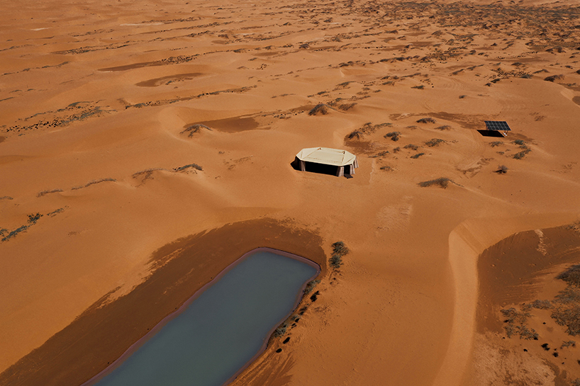 Un hábitat de hormigón impreso en 3D proporciona a los voluntarios de reforestación refugio del entorno del desierto de Mongolia