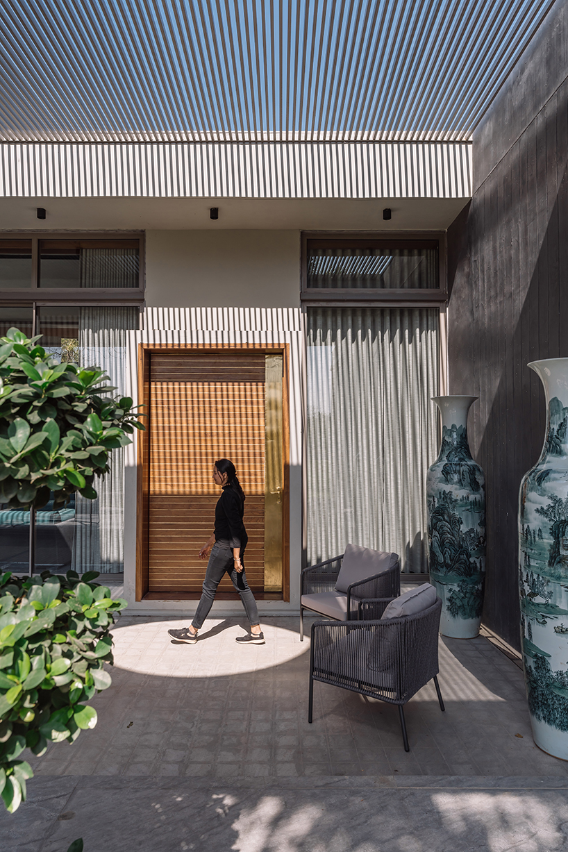 bellevue a house in a park 4