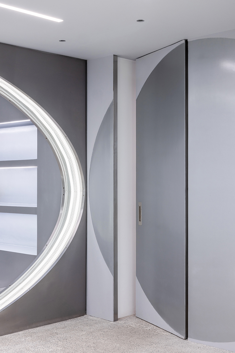 tiempos flagship store 8