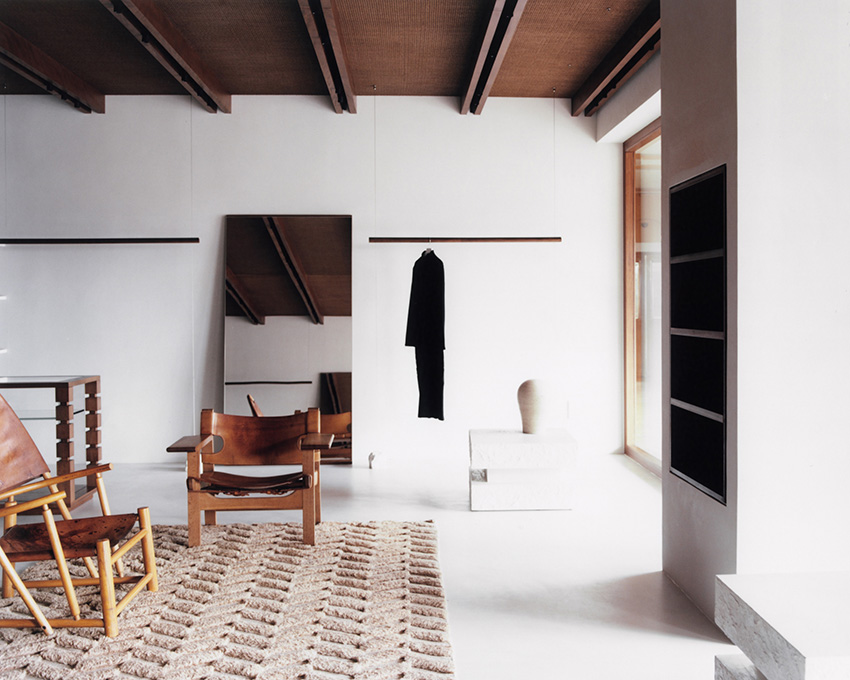 zimmer studio explores contrasting material aesthetics in es_more's palma dual retail space