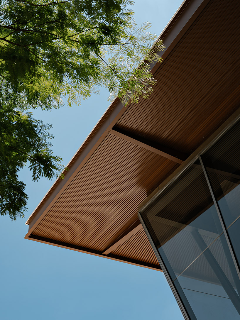 La forma de la terminal de aeropuerto privado del techo del ala de Pascali Semerdjian en St. Paul