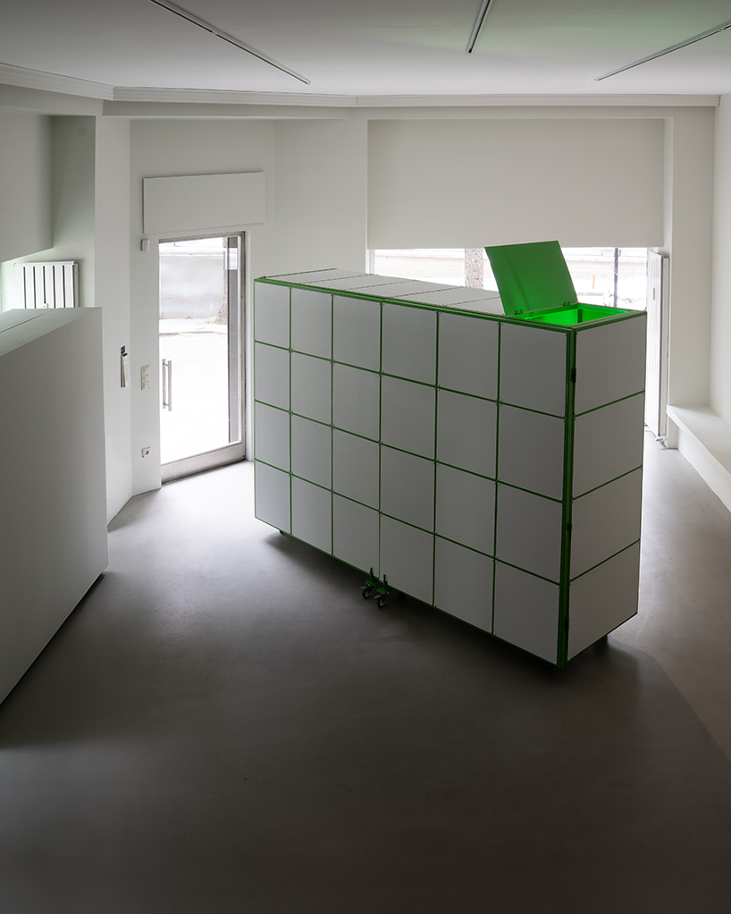 Del muro de exposición a la provocativa caja verde 7