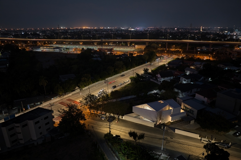 tattoo atelier and residence merge within angular casa T sculpted by SSAA in bangkok