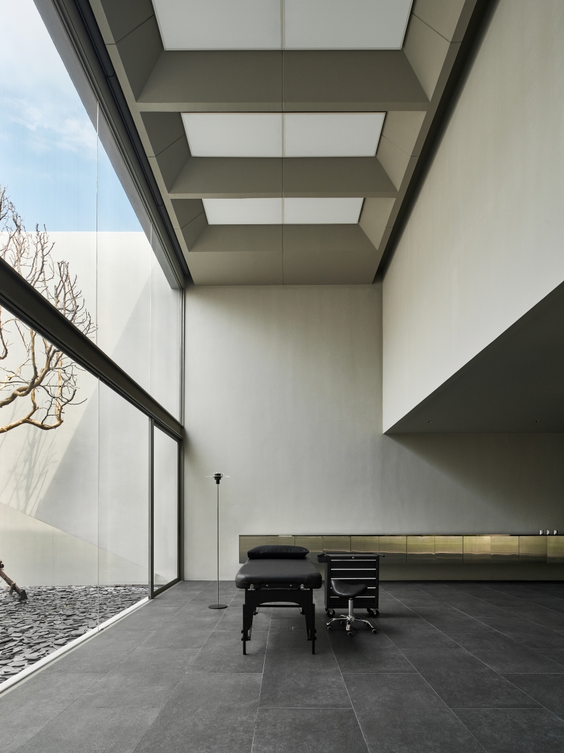 tattoo atelier and residence merge within angular casa T sculpted by SSAA in bangkok