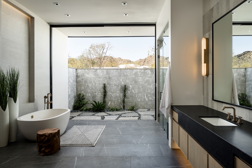 Ty Harrison prioritizes an inner outdoor transition without problems in this modern house in Arizona 10