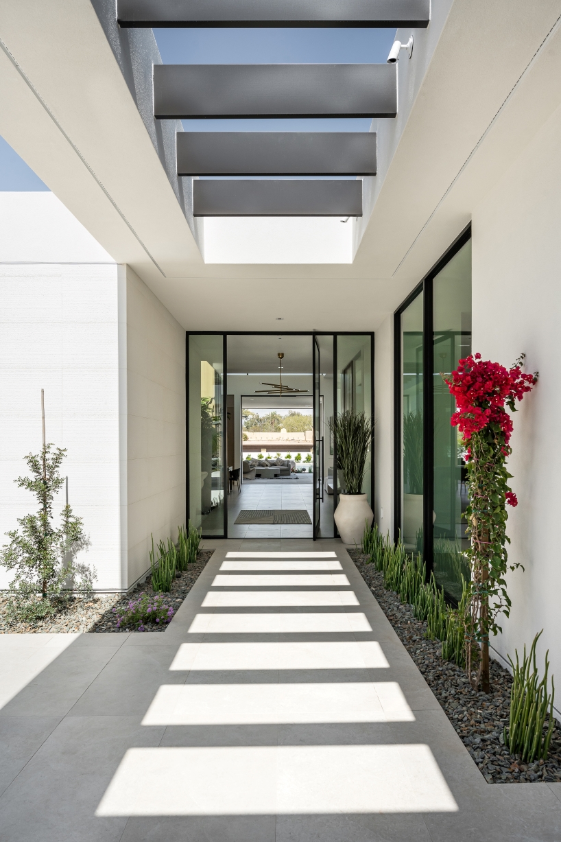 Ty Harrison prioritizes an inner outdoor transition without problems in this modern house in Arizona 2