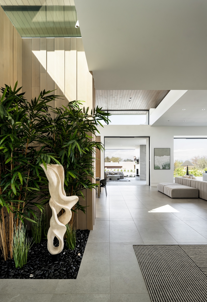 Ty Harrison prioritizes an inner outdoor transition without problems in this modern house in Arizona 5