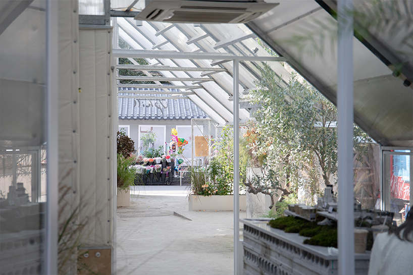 YIIIE turns abandoned bicycle shed into community recycling space in china