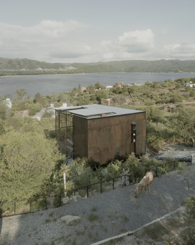 pablo senmartin's casa solar utilizes nature for climate self-regulation amid argentina ravine