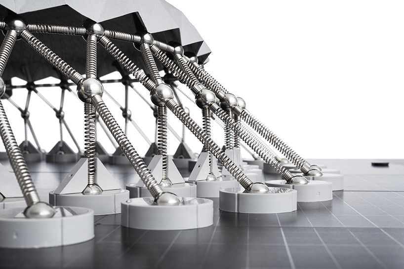 mola 4 lets you assemble structurally-sound models of iconic buildings