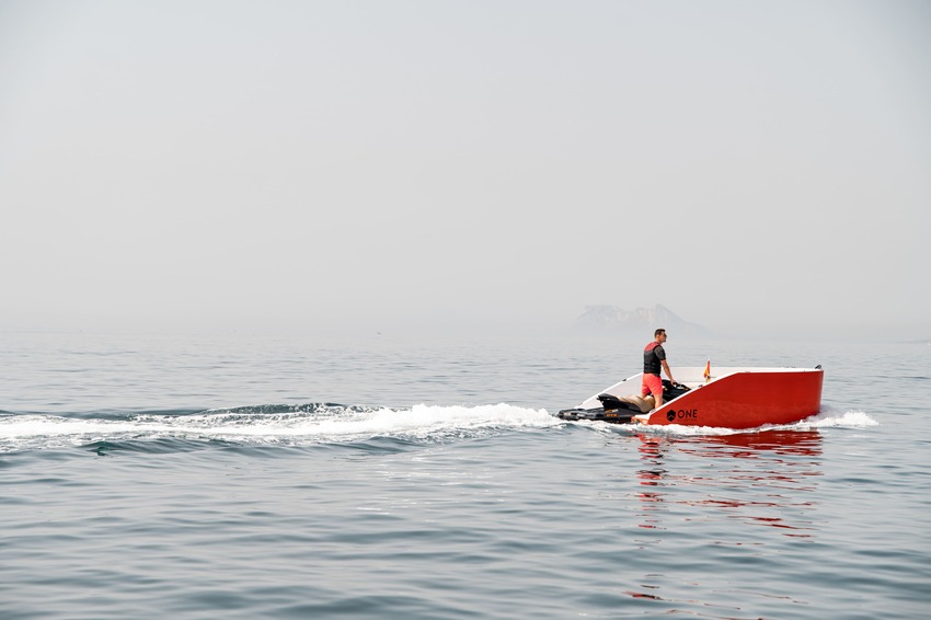 with a slender form, ONE 16 transforms a jet ski into a 6-meter boat