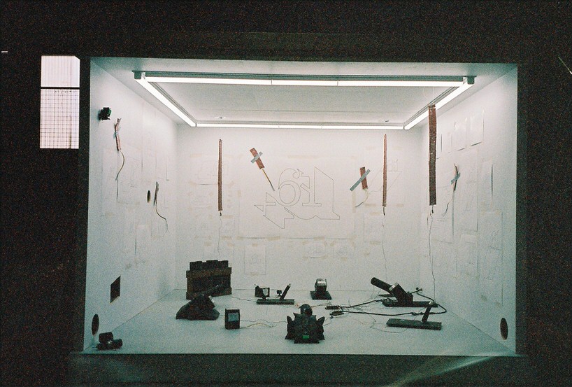 El oso y el águila se encuentran, con todas las armas disparadas, la sociedad abraza el caos a través del explosivo experimento del 61 9