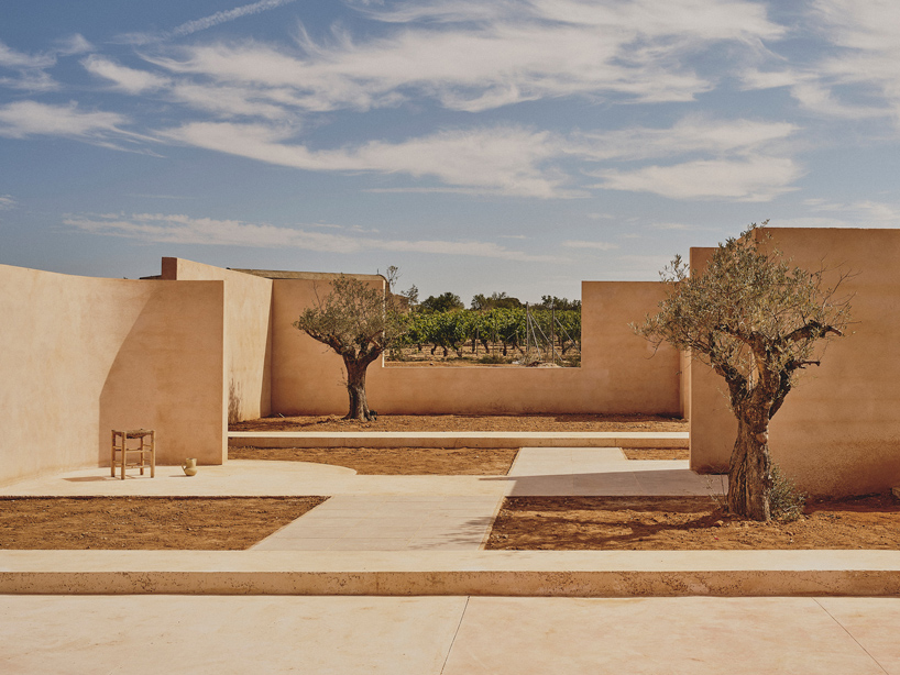 belen ilarri studio revitalizes historic winery as contemporary home in valencian village