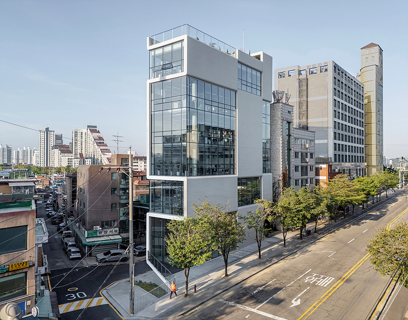 concrete and glass interplay upon kn global seoul headquarters' facade by zaira