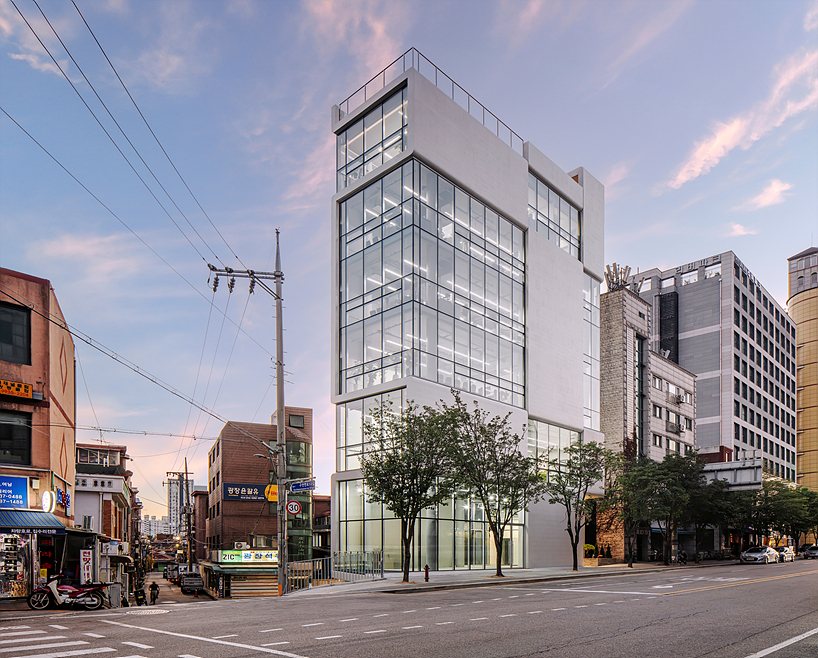 concrete and glass interplay upon kn global seoul headquarters' facade by zaira