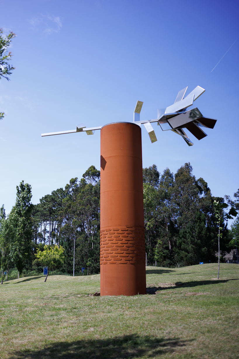 engraved soldiers’ names cover corten steel cylinder memorial in portugal - 8