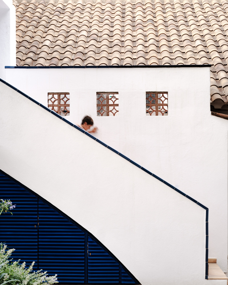 ros + falguera restores sardine salting facility into residence employing local catalan stone