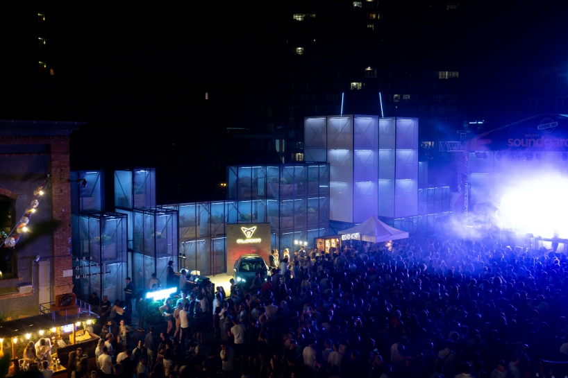 bomontiada temporary landscape installation barn arch 12