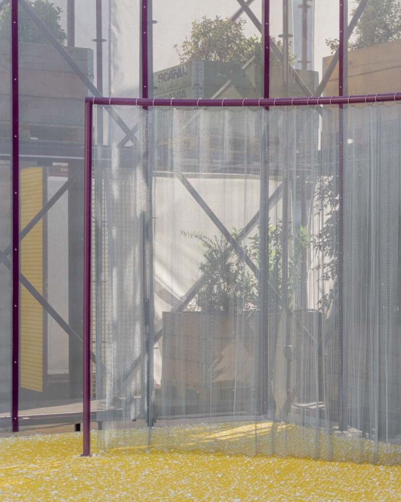 bomontiada temporary landscape installation barn arch 6