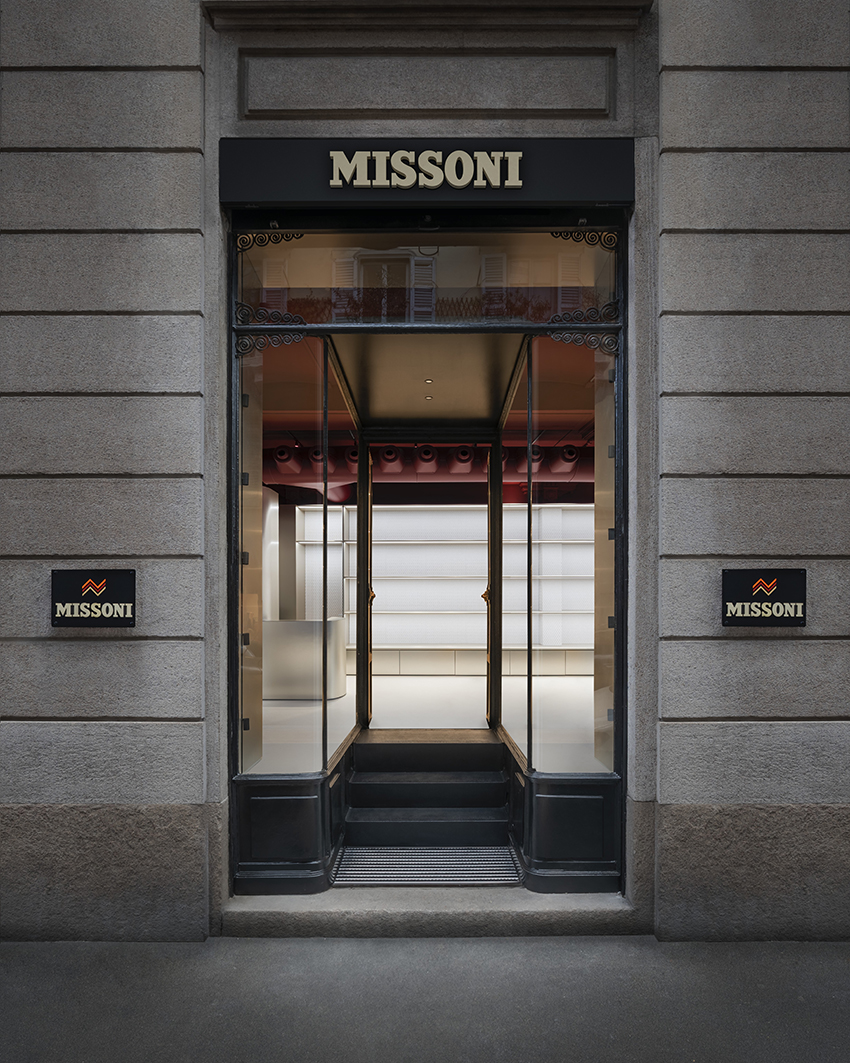gradient satin-finished metal envelops missoni home boutique by LIT studio in milan