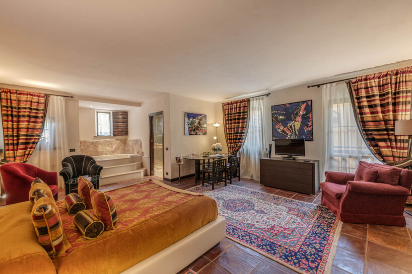 italian painter&rsquo;s works transform il bottaccio luxury hotel into integrated living gallery