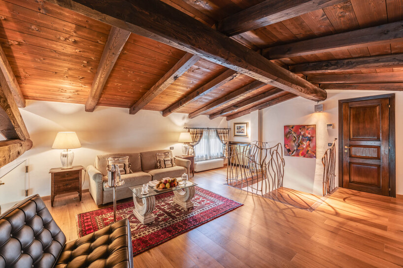 italian painter&rsquo;s works transform il bottaccio luxury hotel into integrated living gallery