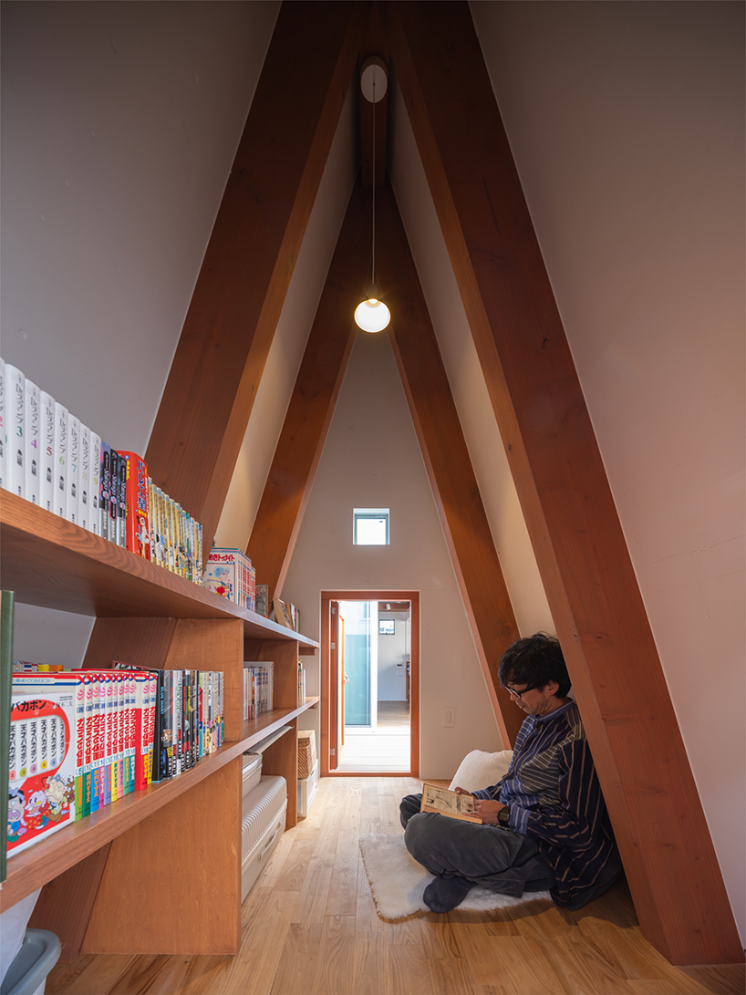 four interconnected volumes enclose courtyard family house in tokyo by takeshi hosaka