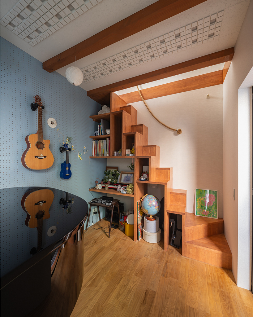 four interconnected volumes enclose courtyard family house in tokyo by takeshi hosaka