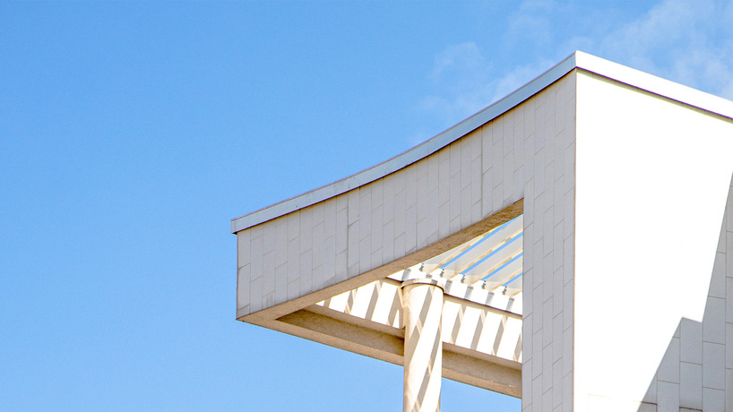 studio libeskind & kontakt weave public gardens through curved residences in tirana