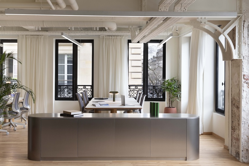 studio vincent eschalier reinterprets a mixed use building on the grands boulevards 7