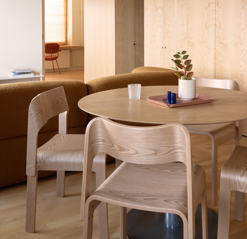 moulded birch plywood bends and curves to shape wave dining chair