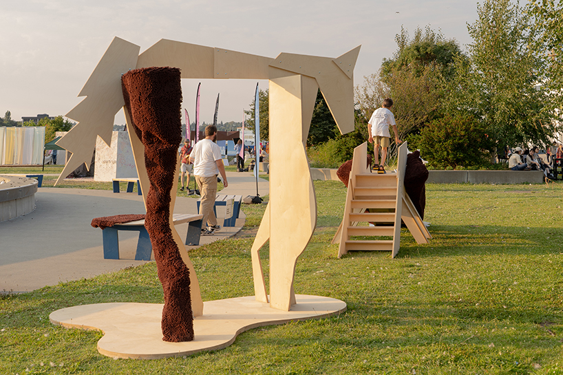 plywood horse doubles turn monument into public playground in seattle - 1