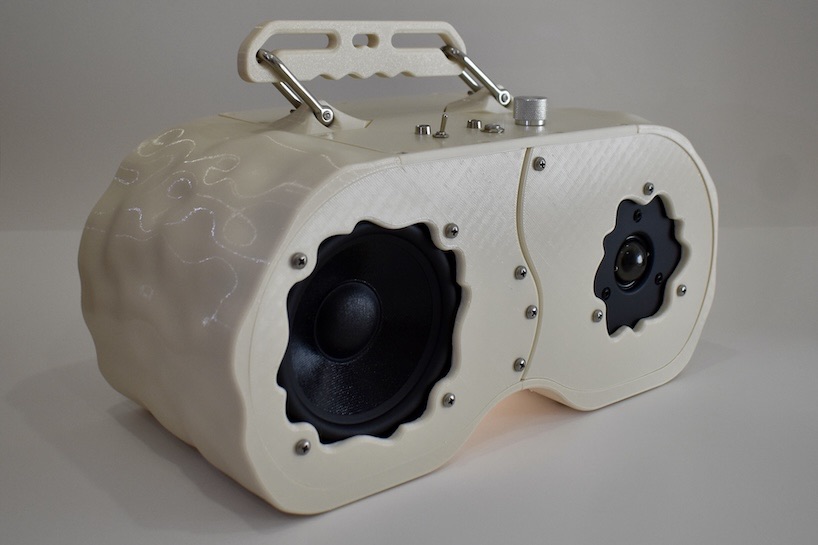 modular 3D printed bluetooth speaker allows for personalized color and pattern variations