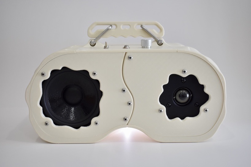 modular 3D printed bluetooth speaker allows for personalized color and pattern variations
