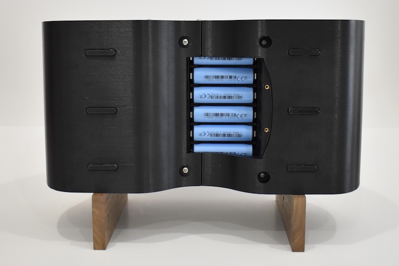 modular 3D printed bluetooth speaker allows for personalized color and pattern variations