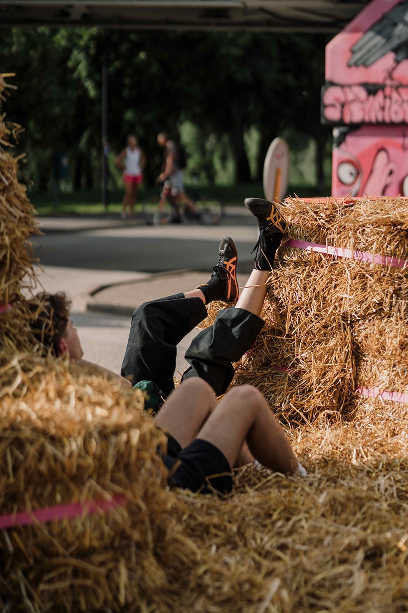 Skeleton Studio Floor es lava suave 2