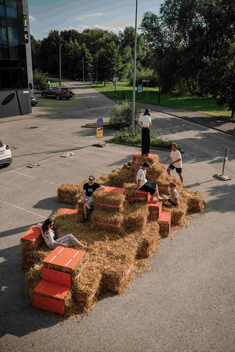 Skeleton Studio Floor es lava suave 5