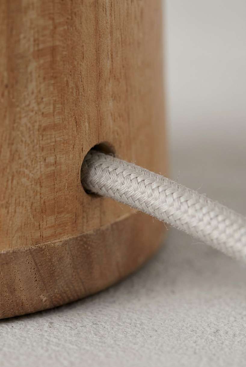 crafted from dual-tone solid oak, TUPI lamp by estudio gris resembles bird at rest - 5